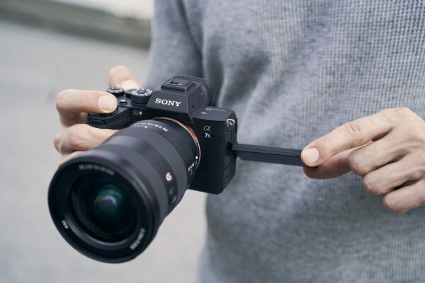 Sony Alpha ILCE-7SM3 Full-Frame Mirrorless Camera Body | 4K 120P | 4:2:2 10 bit | ISO 40-409600 | high Dynamic Range | Videographers & Content Creators - Black - Image 8