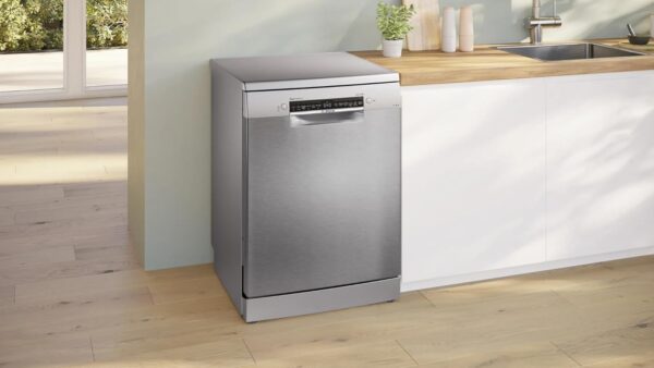 Bosch 15 Place Series-6 Settings free-standing Dishwasher 60 cm Brushed steel anti-fingerprint,with Wi-Fi Dishwasher, (SMS6HMI00I, Silver) - Image 2